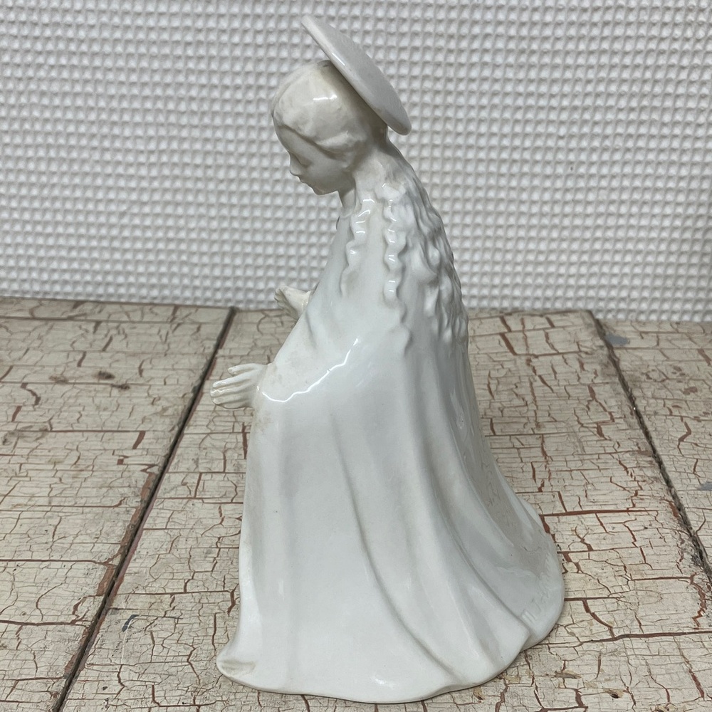 Hummel Nativity Figurines Set - Picture 3 of 14